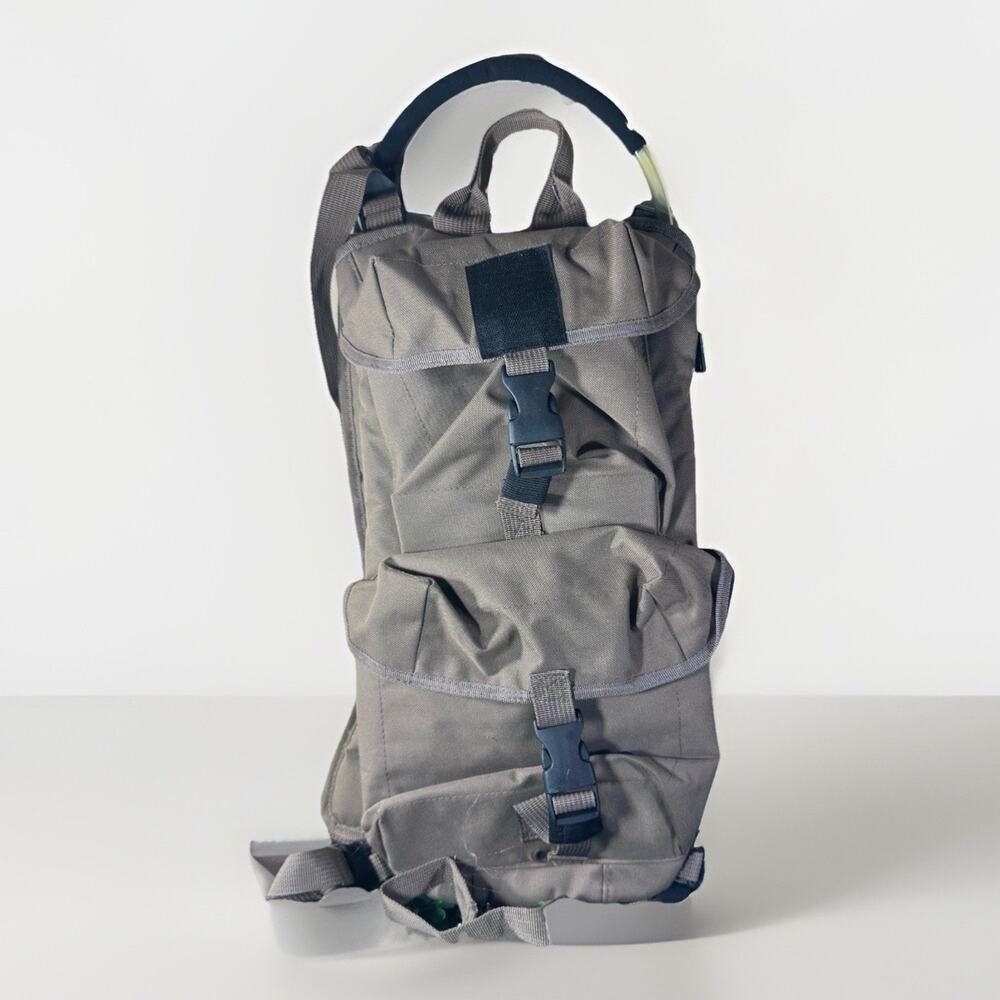 D&G SoldierTalk Hydration Backpack Tactical Camel Pack w/ 2.5L Bladder
